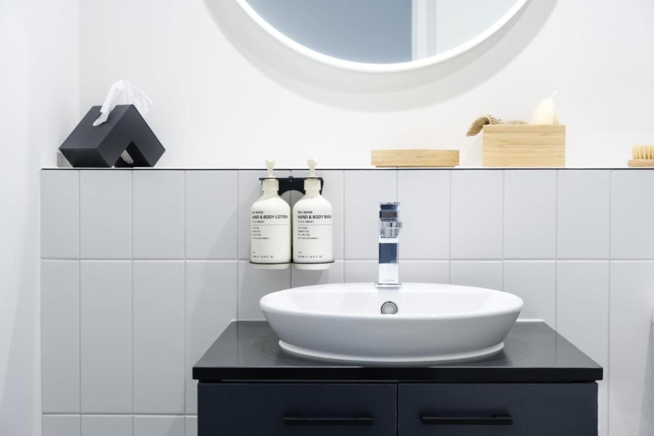 Studio Apartments At Aurora Near Melbourne Port Ngoại thất bức ảnh